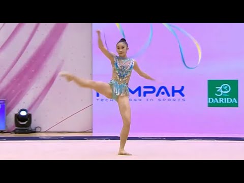 Lai Yun Jo Ribbon Crystal Rose Minsk 2022