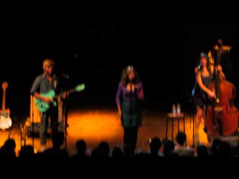 Rachael Price and Lake Street Dive, Aug  30, 2014, 03, Bad self portraits