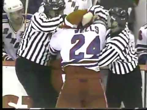 Bob Probert vs Jay Wells