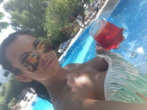 Evelin Scavo - On Tour Part 19, Reds Up Club, Peschici, Italy 10/8/13