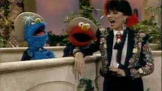 Linda Ronstadt -SesameStreet
