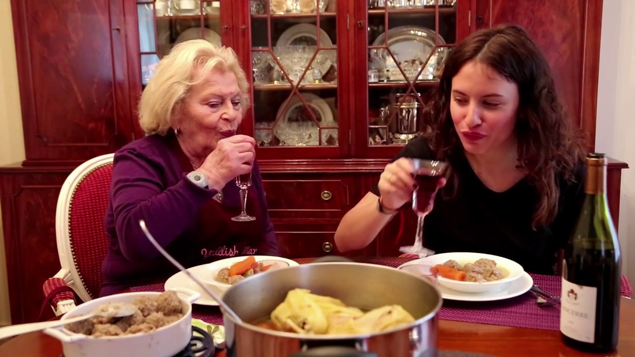 Miniature de la vidéo Grandmas Project - Kneidler du film Kneidler