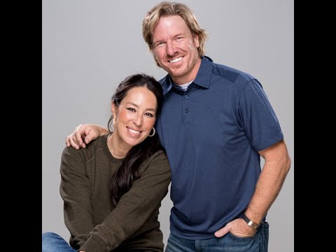 See Chip and Joanna Gaines' Renovated Living Room in Sneak Peek of Fixer Upper: Welcome Home - E! On