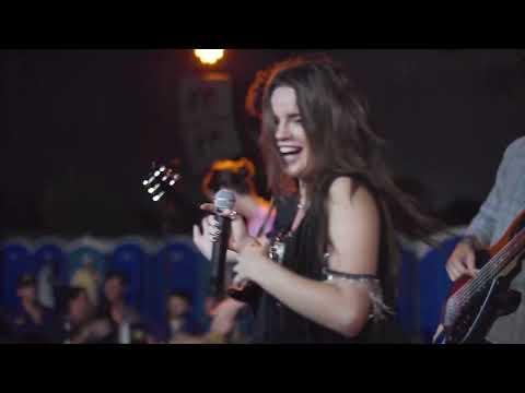 Few Blue video