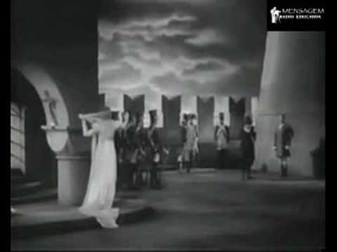 Jeanette MacDonald, 1936, excerto de "Tosca" de Giacomo Puccini, cena final.
