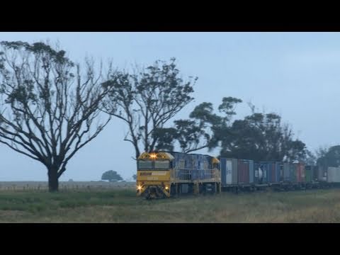 Freight and passenger trains near Inverleigh - Railways in Victoria, Australia