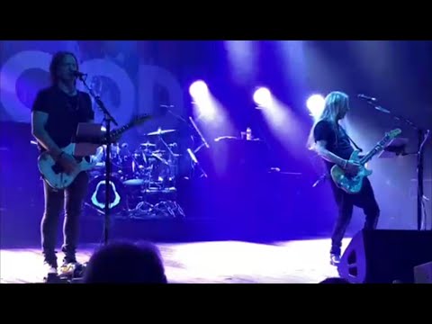 Z Rock'N'Rollem po Californii (EngTitles) Odc 10 - "Alicja w Łańcuchach"