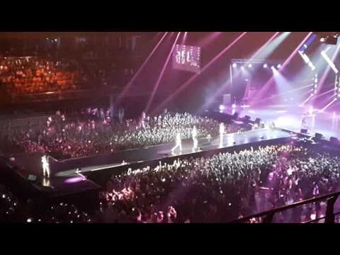 SISTAR - MA BOY+SHAKE IT (Fancam) @Seoul prime concert