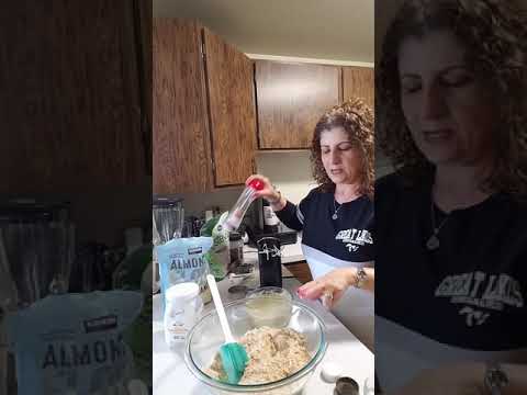 Almond flour bananas cup cake