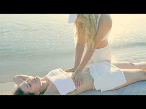 🌸 Betty Doing a Relaxing Massage on the Beach | Ocean ASMR Therapy 🌊💆‍♀️