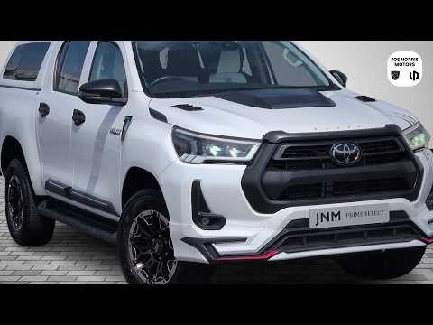 Toyota Hilux 2.4 Diesel Double Cab 4WD AUTOMATIC - Image 2