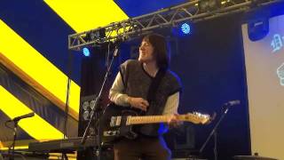 TRUCK 2011 - Sea of Bees