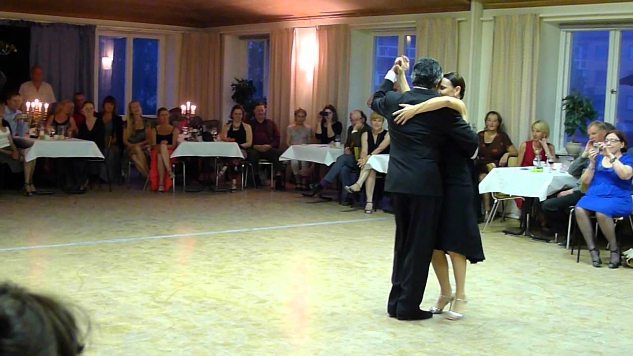 Osvaldo Roldan y Anna Maria Ferrara 2, midnight sun tango festival, Umeå, 2012 ©folkerubin