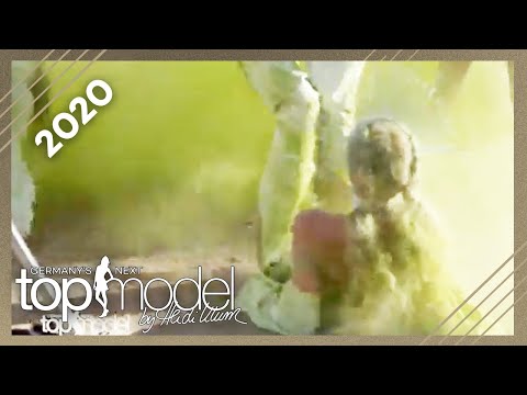 Nadine falls during the festival photoshoot! Was another model to blame? | GNTM 2020 | ProSieben