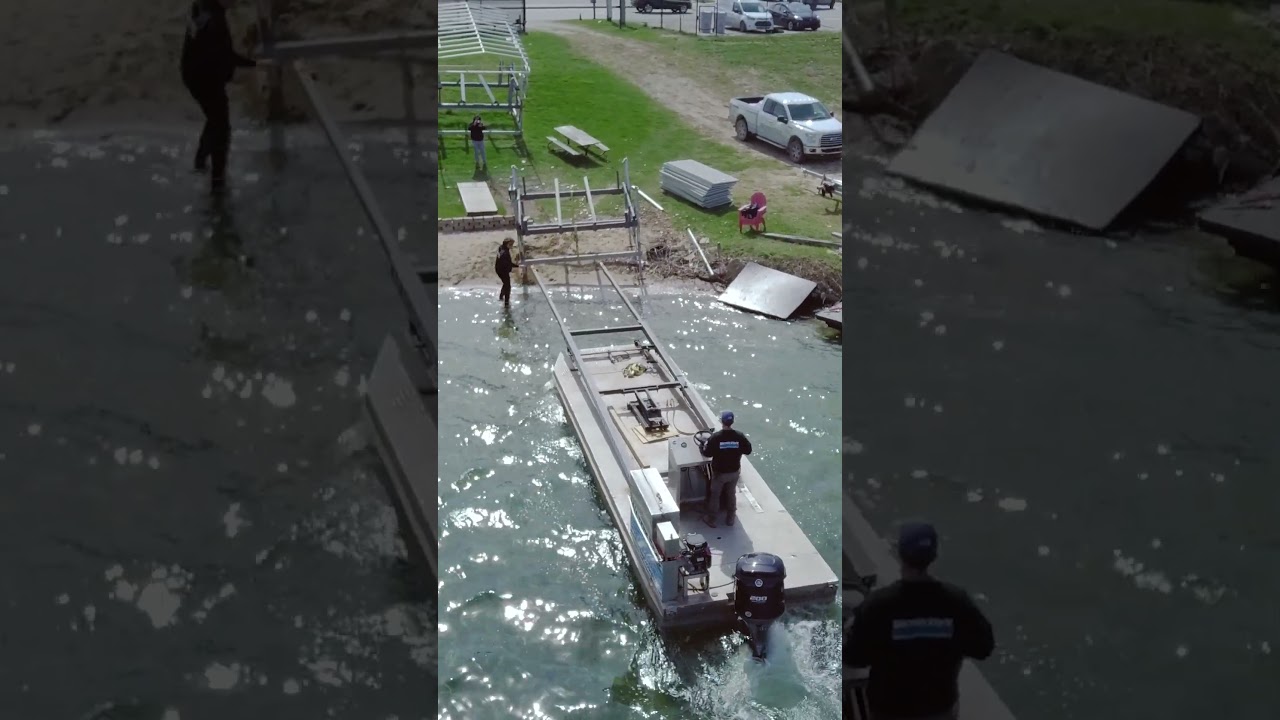 Barge Action in Episode 7