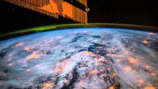 preview picture of video 'ISS Timelapse - Aurora & dancing solar arrays (02 Febbraio 2015)'