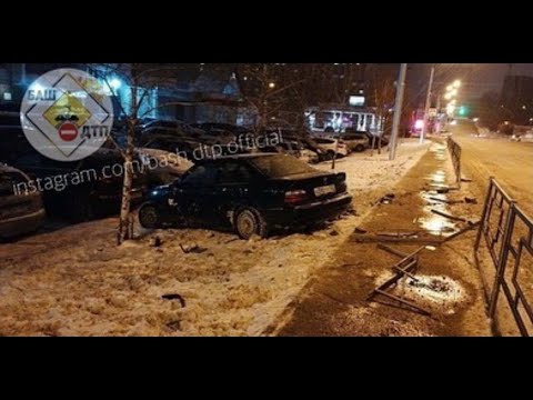 Неудавшийся дрифт на БМВ - Прилетел в забор