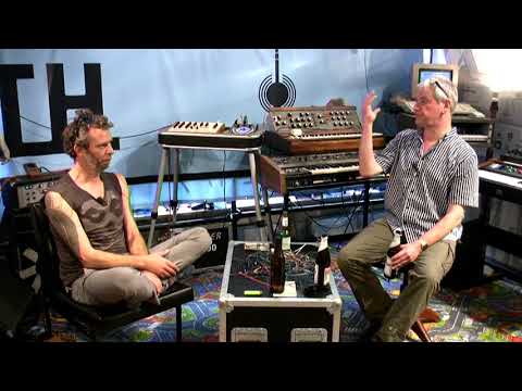 Modern Talking? T.Raumschmiere and Ken Macbeth visit HerrSchneider at SchneidersBuero