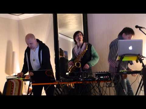 Dos Buratinos - Playboy Party (Live Jam @ Lynch Club)