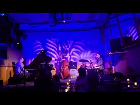 Band introduction: #Modernjazz at #FrenchmanStreet #NOLA - Snug Harbor #Jazz Bistro