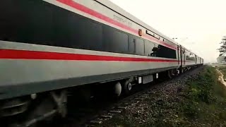 preview picture of video '(12553)SHC TO NDLS VAISHALI SF EXPRESS HAVING NEW #BEZZEL LESS COACHES  LEADING BY CNB WAP7 ( 37137)'