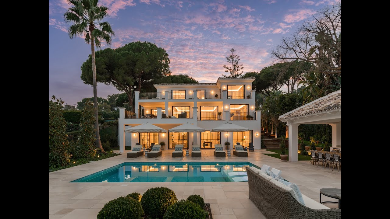 Villa Flora: Contemporary Comfort Meets Classic Charm for Sale in Las Brisas, Nueva Andalucia, Marbella