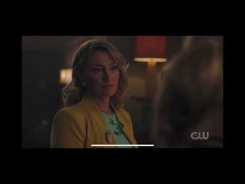 Betty talk with her mom about the quiz show; frank gives Archie the money back