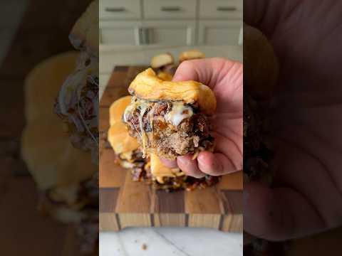 Bacon Jam Cheeseburger Sliders | Game Day Appetizer Idea #food