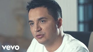 La Arrolladora Banda El Limón De René Camacho - Me Va A Pesar