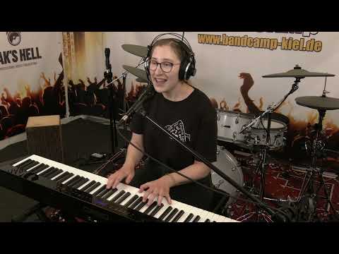 Sonja Lembke - Safe Space (Live at InSound bandCAMp)