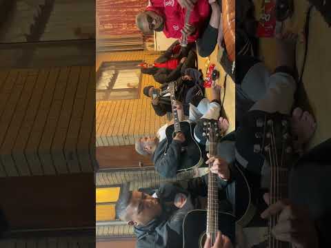 Ana o Hina ..Kalapu Laione o loto senee ..Benny Tatafu..Laiasi Moala..Hemaloto Moala