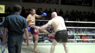Download Lagu Dave (Tiger Muay Thai) scores a 1st round KO at patong Boxing stagium Thumbnail