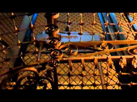 AMAZING Antique Otis/Dover Oildraulic Birdcage Elevator at the Red Lion Inn in Stockbridge, MA