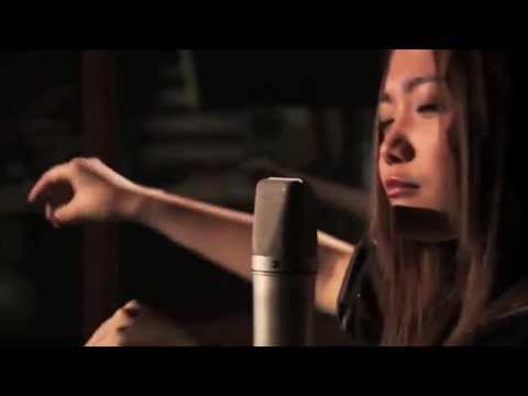 Charice   Pyramid featuring Iyaz (legendado pt-BR)