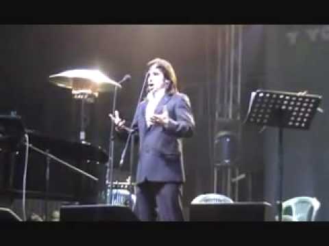 Bülent Bezduz sings Diciten Cello vuie" Best Male Opera Singer awawrded in 2009 in Turkey