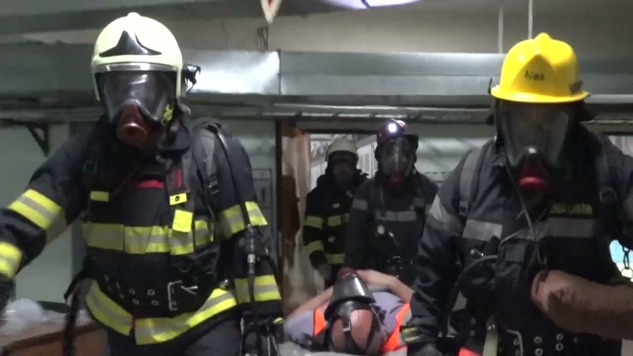Fövqəladə Hallar Nazirliyinin metroda xilasetmə əməliyyatı