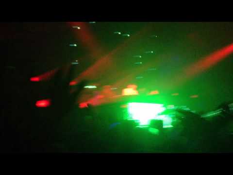 R3hab playing Sander van Doorn -- Koko w/ Adele -- Rolling In The Deep live