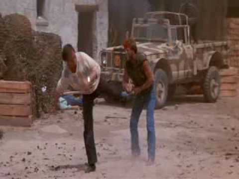 Chuck Norris vs David Carradine real kung-fu battle