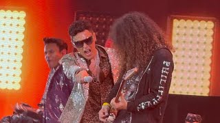 Download lagu KRU dan Ritz Metalasia - Awas (LIVE) Konsert genKRU The Finale di Stadium Hoki Bukit Jalil mp3