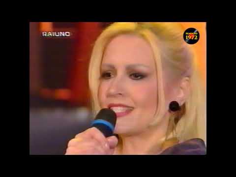 Tiziana Rivale canta Come una bambola