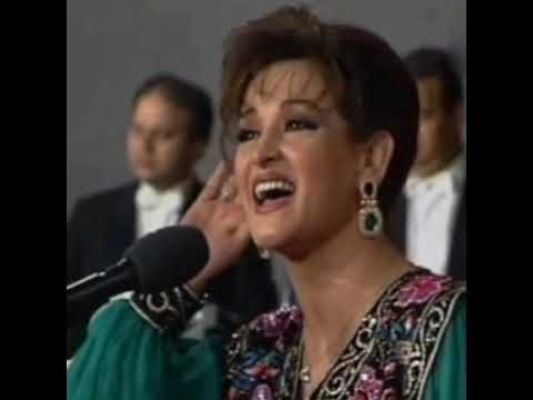 وردة الجزائرية            من كثر حلاوة الايام... (أوقاتي بتحلو)