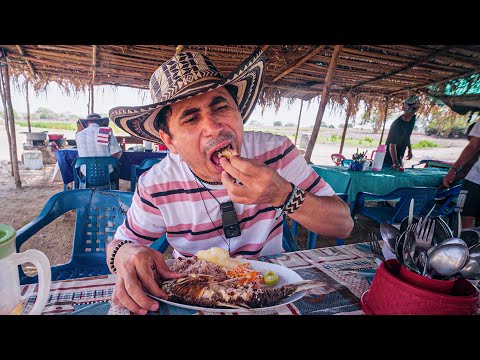 Comiendo Bocachico en La Villa de San Benito Abad - Turismo Religioso