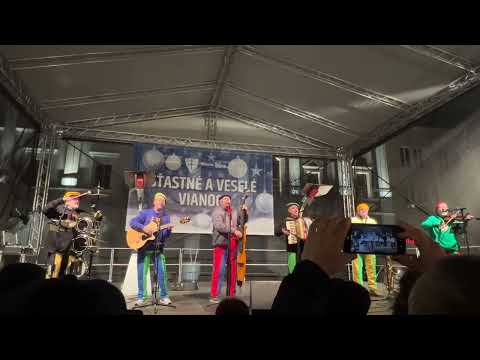 Lojzo - Učiteľka chémie - Vianočné trhy Žilina 2024 naživo, live