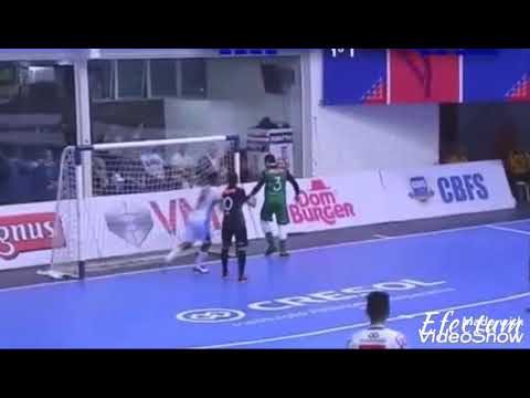 Chimba (Valério) vuando nas quartas de finais! Pato Futsal & Magnus SP!