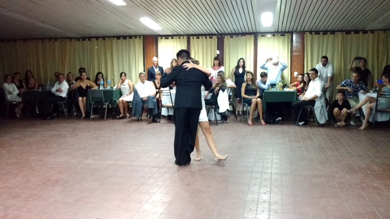 Noelia Hurtado y Carlitos Espinoza "Oro de Ley" Milonga Orq. J. Darienzo con Alberto Echagüe Mendoza