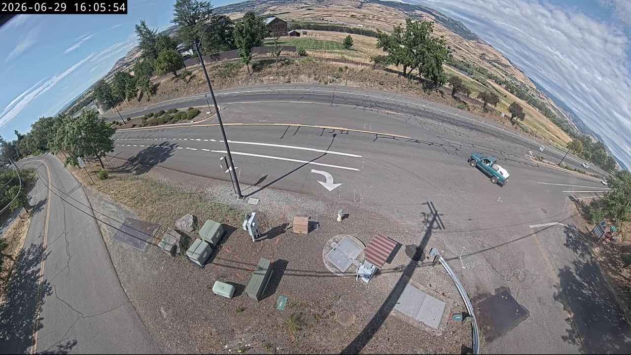 Live webcam view of Camara de Trafico de N Main Street