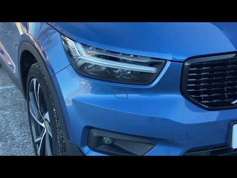 Volvo XC40 - Blue