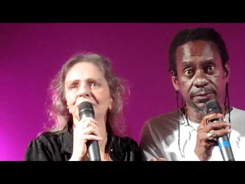 TOLA FOI VOCÊ - ANGELA RO RO E LUIZ MELODIA - TEATRO RIVAL - 04/01/2011.MOV