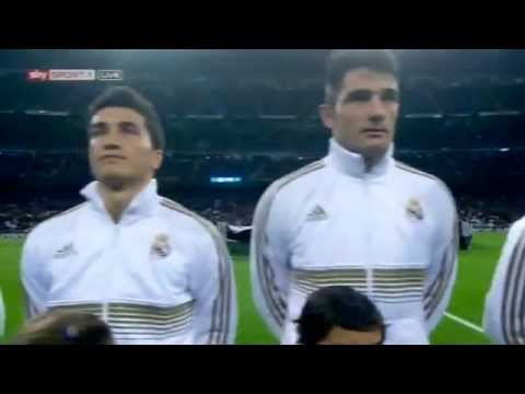 Borussia Dortmund vs Real Madrid -   Nuri Sahin als Balljunge mit Ronaldo