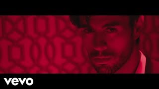 Musik-Video-Miniaturansicht zu El ba?o Songtext von Enrique Iglesias ft. Bad Bunny